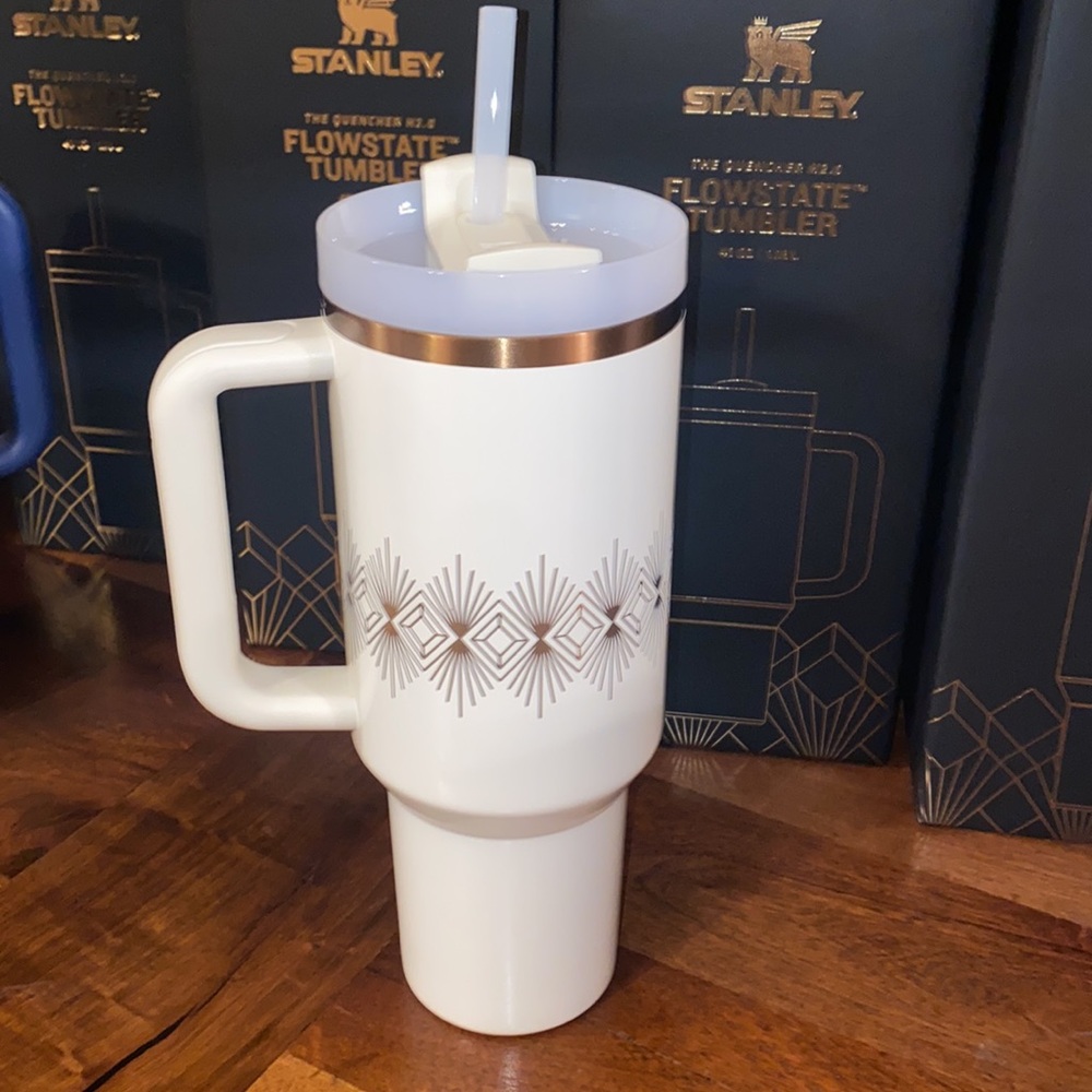 NEW STANLEY QUENCHER H2.0 FLOWSTATE™ TUMBLER | 40 OZ DECO COLLECTION - Picture 9 of 16
